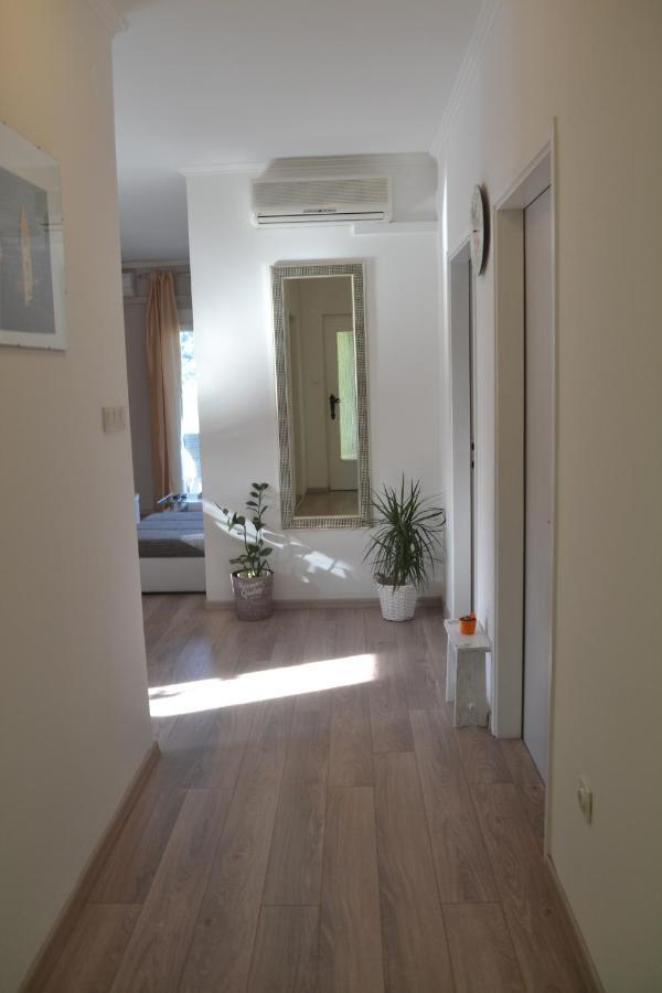 Family Friendly Apartments With A Swimming Pool Supetarska Draga - Donja, Rab - 2019 Extérieur photo