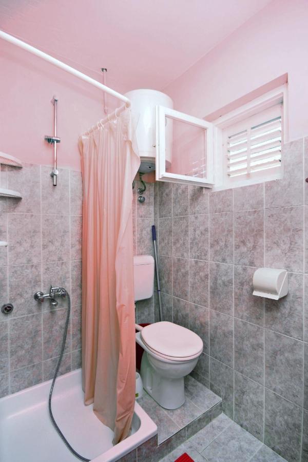 Family Friendly Apartments With A Swimming Pool Supetarska Draga - Donja, Rab - 2019 Extérieur photo
